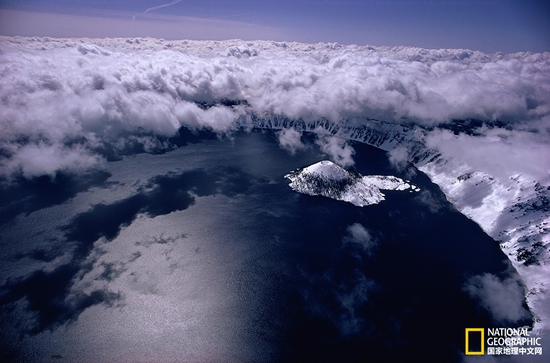 火山口湖國家公園，俄勒岡州攝影：Sam Abell，國家地理創(chuàng)意版