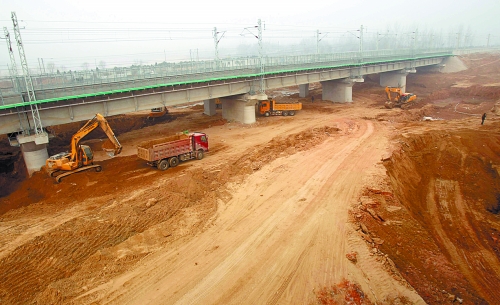 百年京廣鐵路為南水北調(diào)總干渠“讓路”