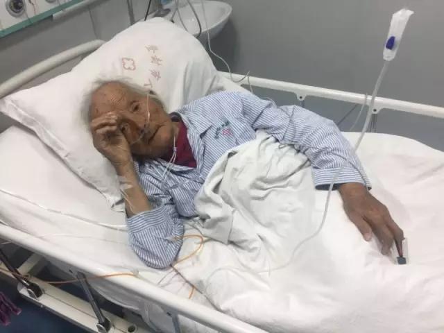 登封86歲老人在ICU住5天 仨女兒全都避而不見