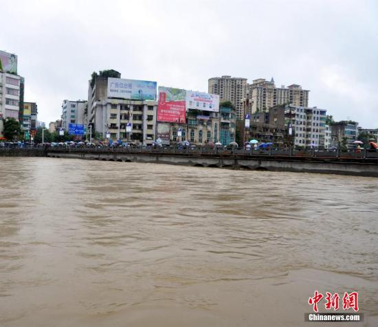 7月15日，貴州湄潭縣普降大到暴雨，遭受二十年一遇的洪澇災(zāi)害。