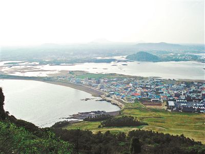 濟(jì)州島素有“韓國(guó)夏威夷”之稱