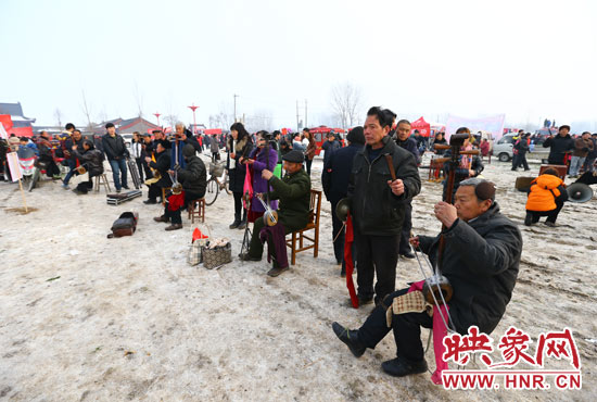 第九屆寶豐馬街書會(huì)精彩開鑼 1500余名民間藝人獻(xiàn)藝