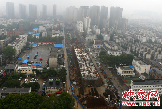 明年春節(jié)前高架橋部分道路將建成通車。