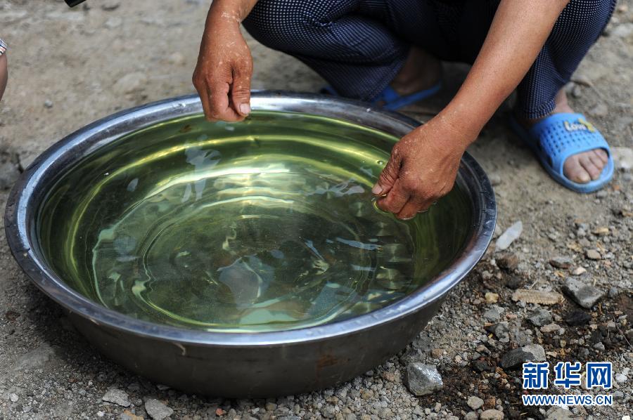 地下水成“綠茶”　污染二十多年該誰治？