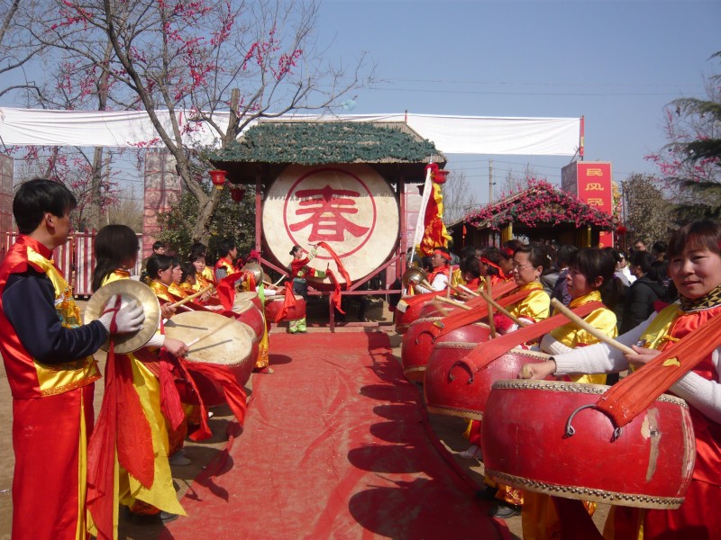 擊鼓迎春(資料圖)