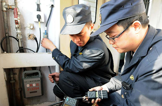 全國鐵路客車全面試用“黑匣子”