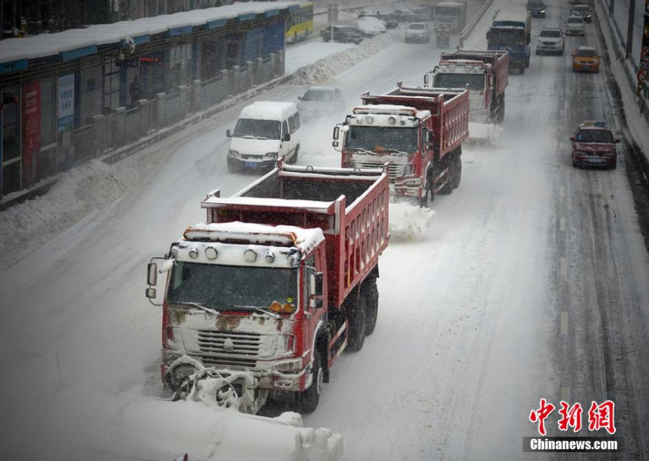 烏魯木齊大雪紛飛30小時 重回