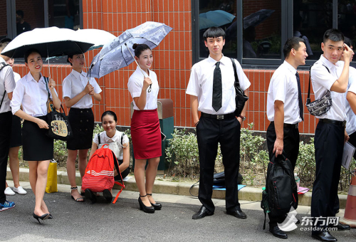 上海千名俊男靚女應(yīng)聘空乘