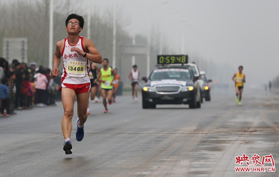 一名合肥選手處在較為領先的位置。