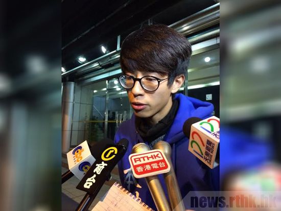 黃臺仰因設(shè)想?yún)⑴c旺角暴亂被香港警方拘捕，被指涉嫌參與旺角暴動。