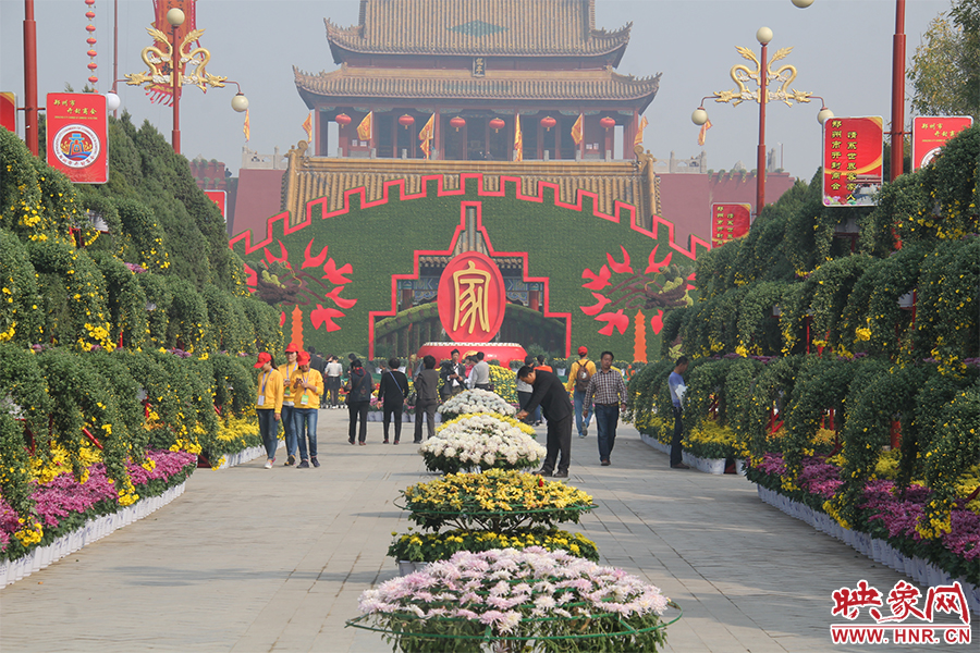 菊花布展將突出“熱烈祥和、喜迎客家、夢(mèng)圓開封”的特色，歷時(shí)1個(gè)月。