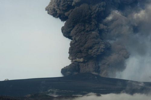 冰島最大火山或?qū)⒈l(fā)附近地區(qū)居民疏散（圖）