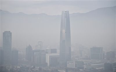 21日，智利首都圣地亞哥被霧霾籠罩。