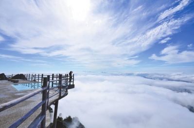 老君山天臺(tái)觀海