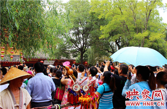 雨后的清明上河園讓您愛個夠!