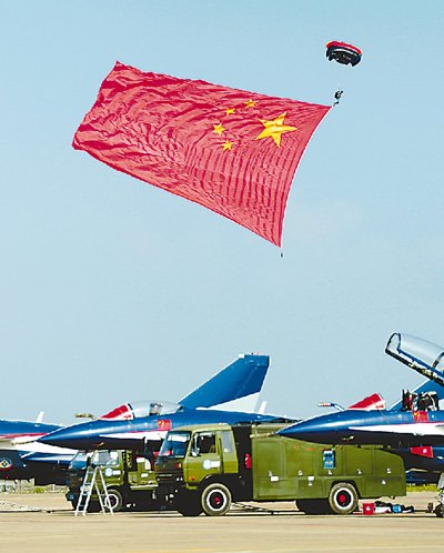 珠海航展今日開幕 空軍先進(jìn)戰(zhàn)機(jī)無人機(jī)亮相