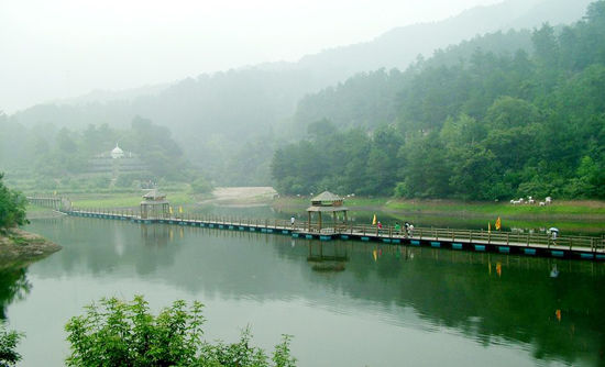 信陽靈山景區(qū)